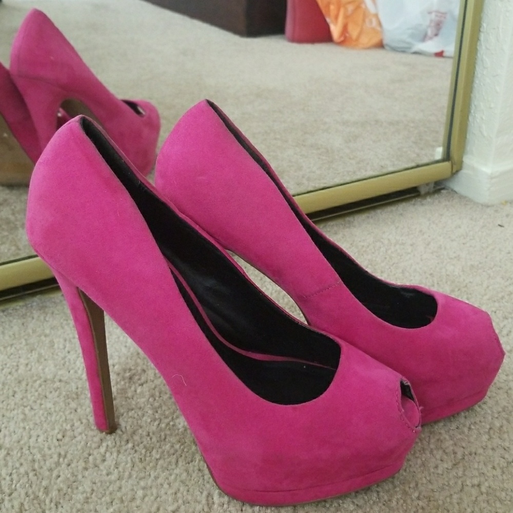 Shoes! - Picture 3 of 3